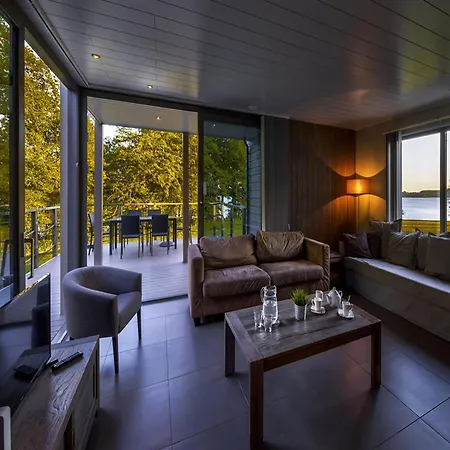 Вилла Tranquil For 8 Guests