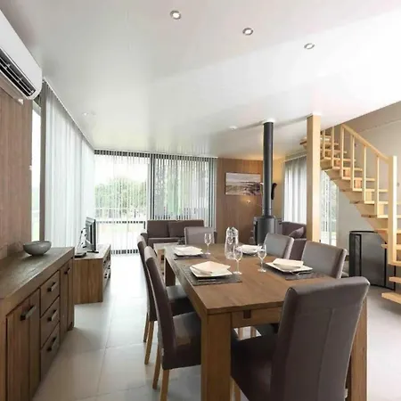 וילה Tranquil For 8 Guests *