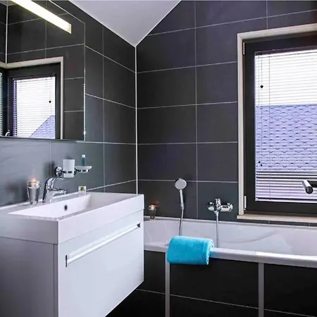 וילה Tranquil For 8 Guests